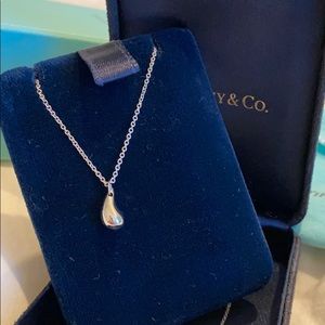Rare platinum Elsa Peretti teardrop necklace